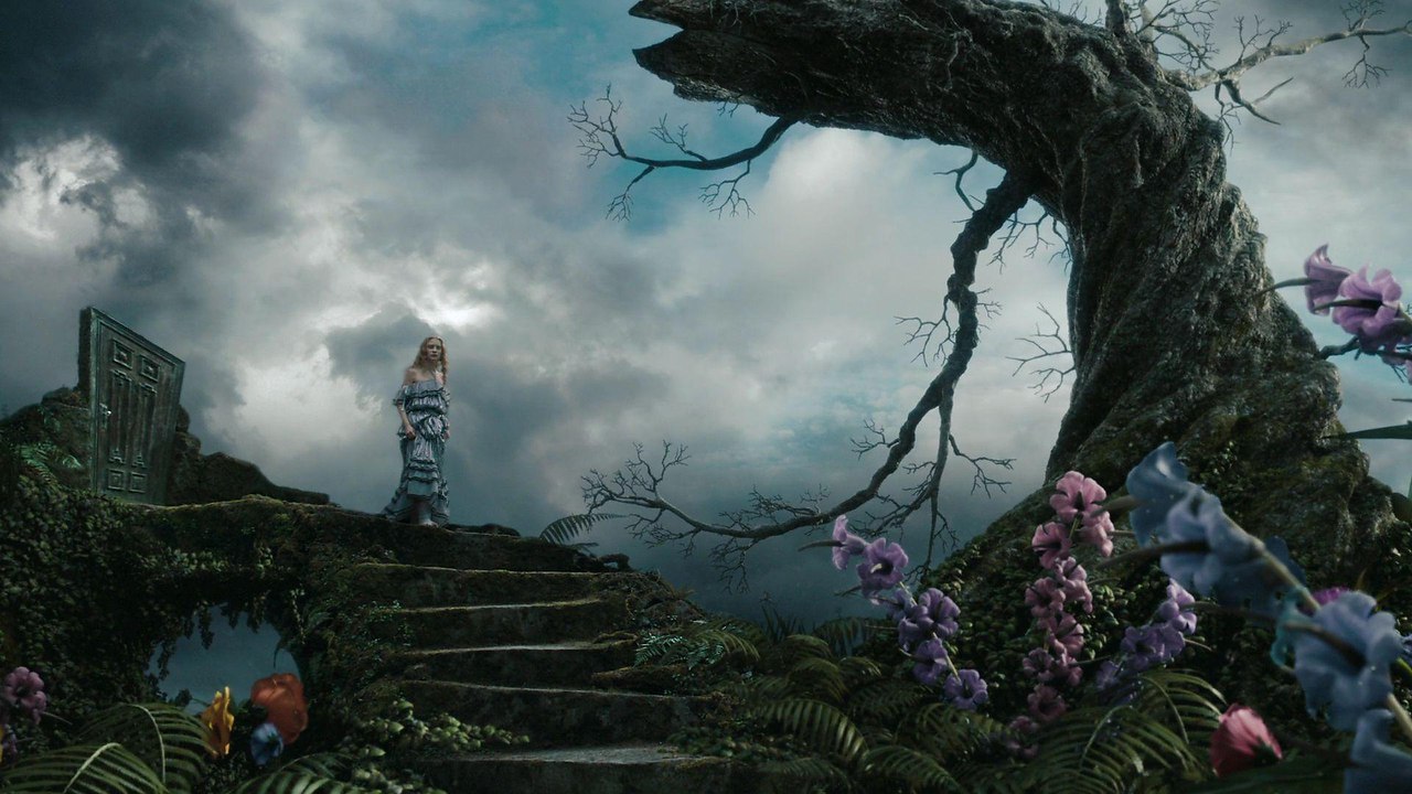 Алиса в стране чудес фильм лес