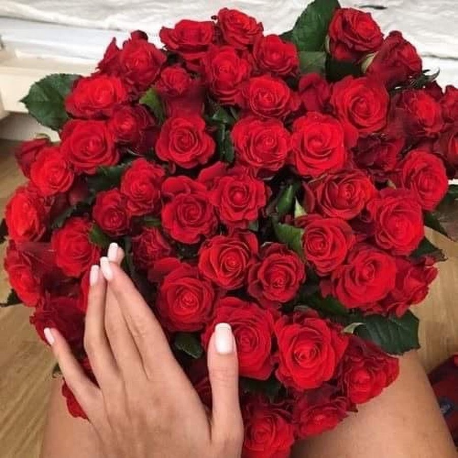 Селфи с букетом роз