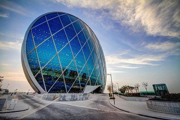 Небоскреб-шедевр: штаб-квартира Aldar Properties в Абу-Даби