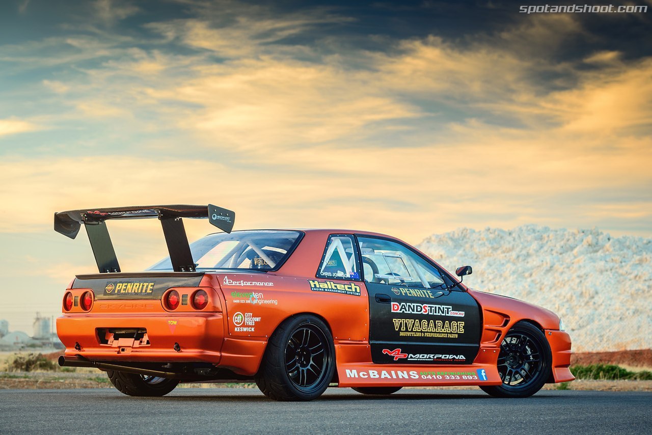 Lowdown перевод. Nissan Skyline r34 time Attack. Nissan GTS T 32 дрифт. Р32 тайм атак. Track Tool Skyline.