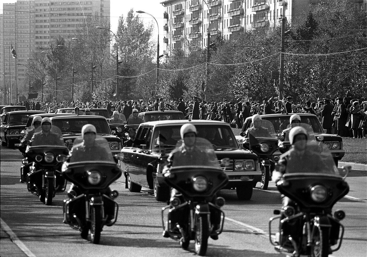 Москва 1975. Кортеж Хонеккера 1975. МКАД 1975. МКАД 1975 год. СССР Политбюро кортеж 1975.