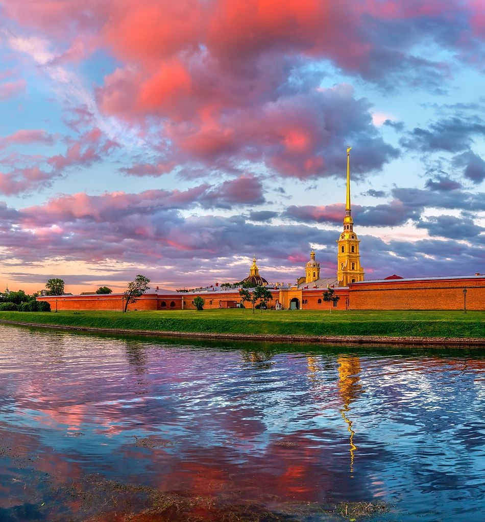 Санкт петербург цветные