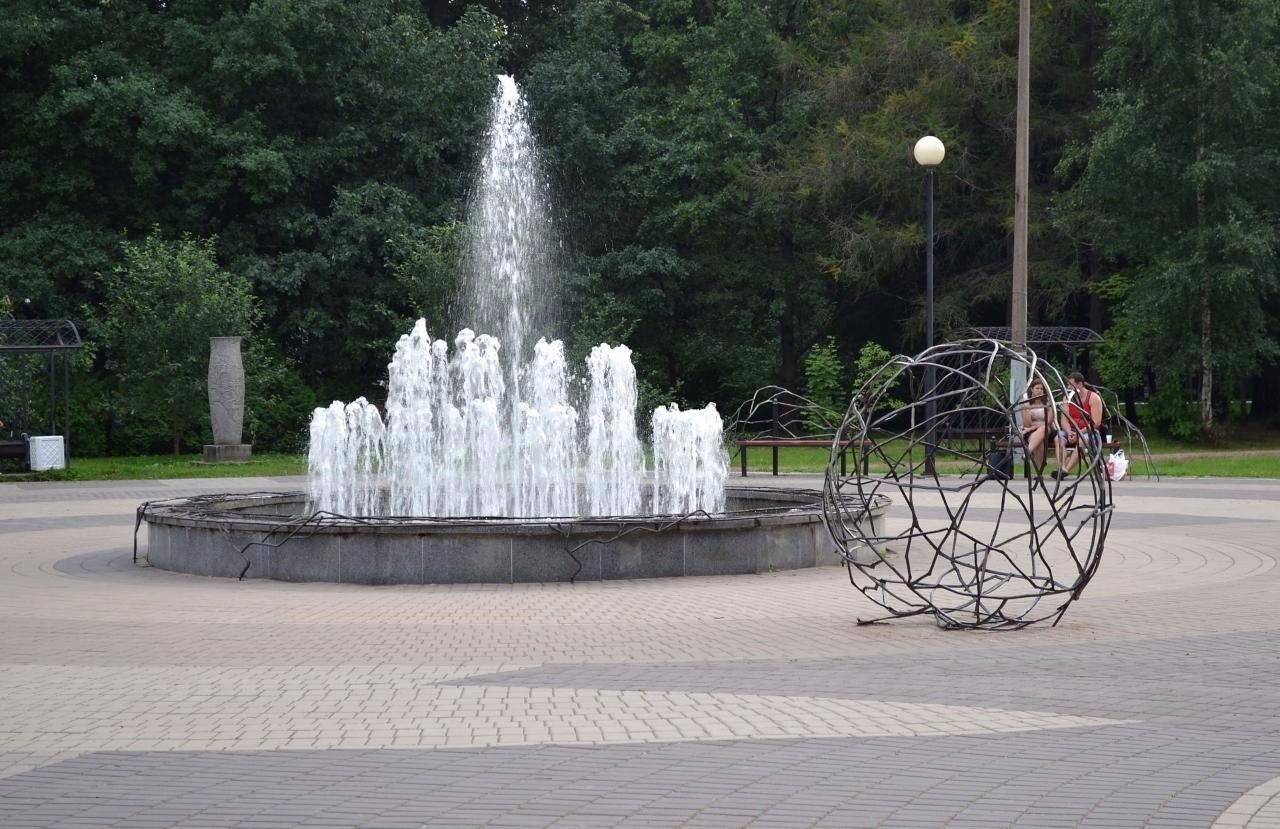 Зеленогорск санкт петербург парк. Зеленогорск Центральный парк. Зеленогорск парк культуры. Городской парк Зеленогорск. Зеленогорск парк ЦПКИО.