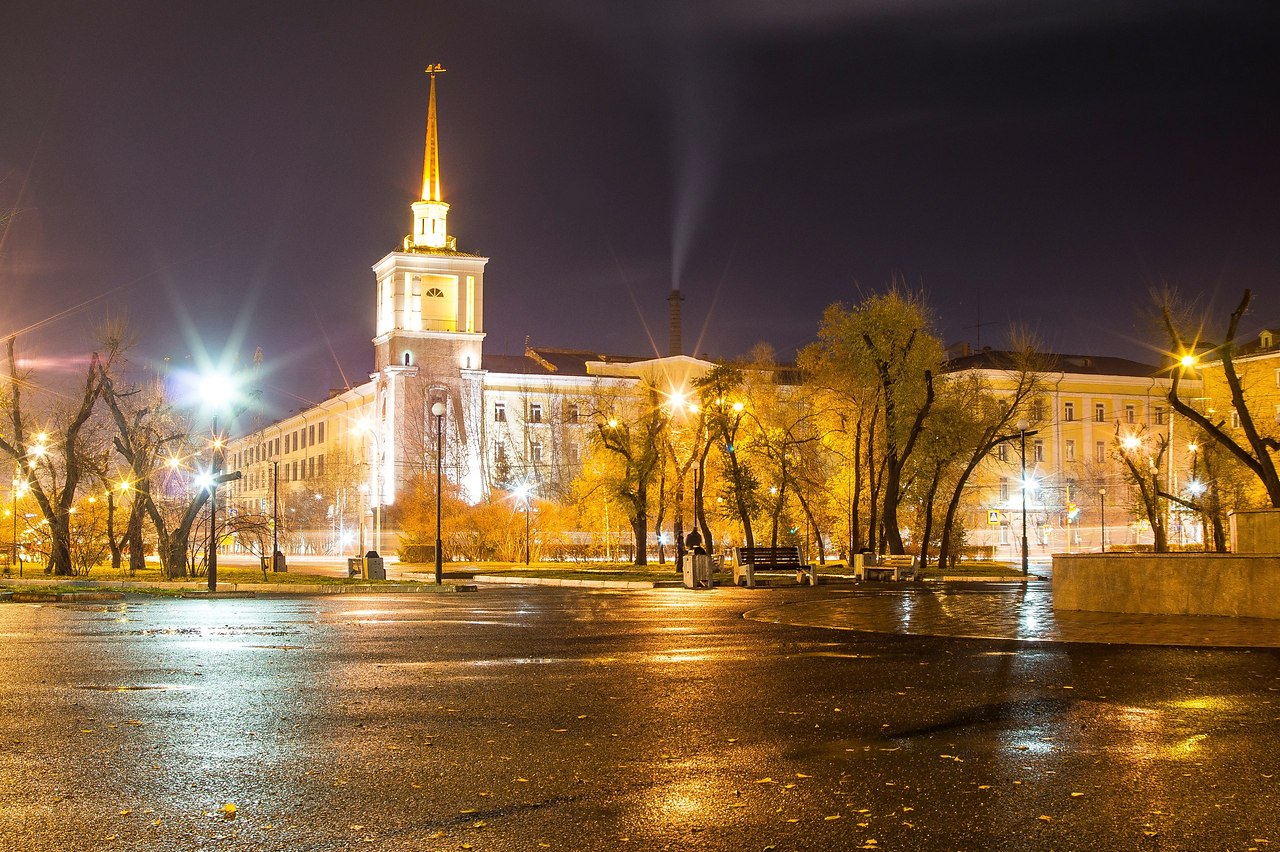 Красная площадь луганск фото