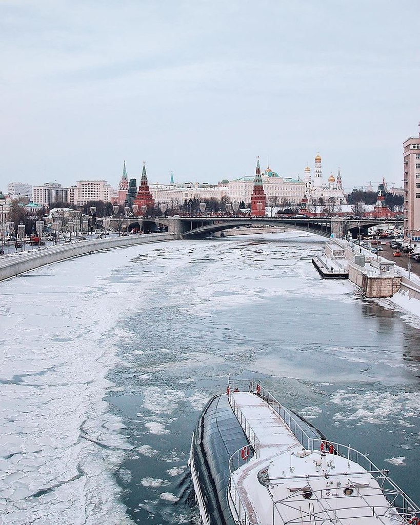 Москва река сейчас