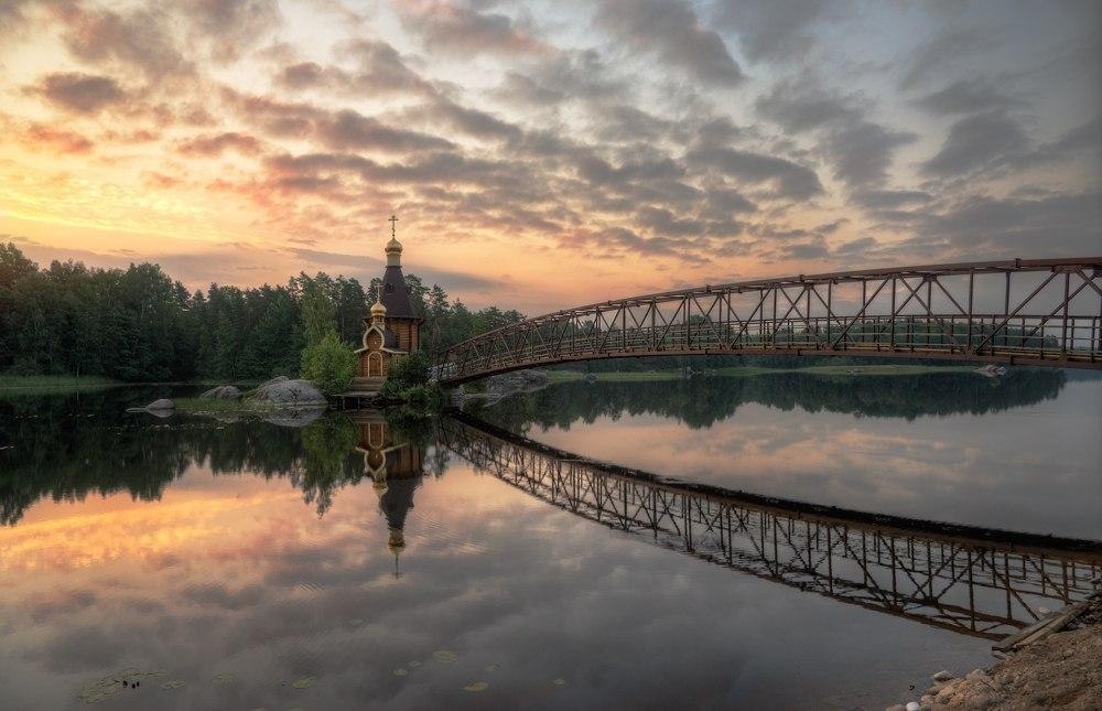 Церковь на мостах