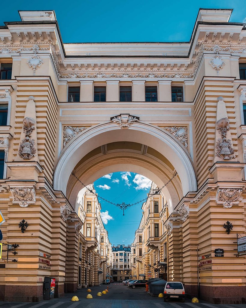 дома с арками в санкт петербурге