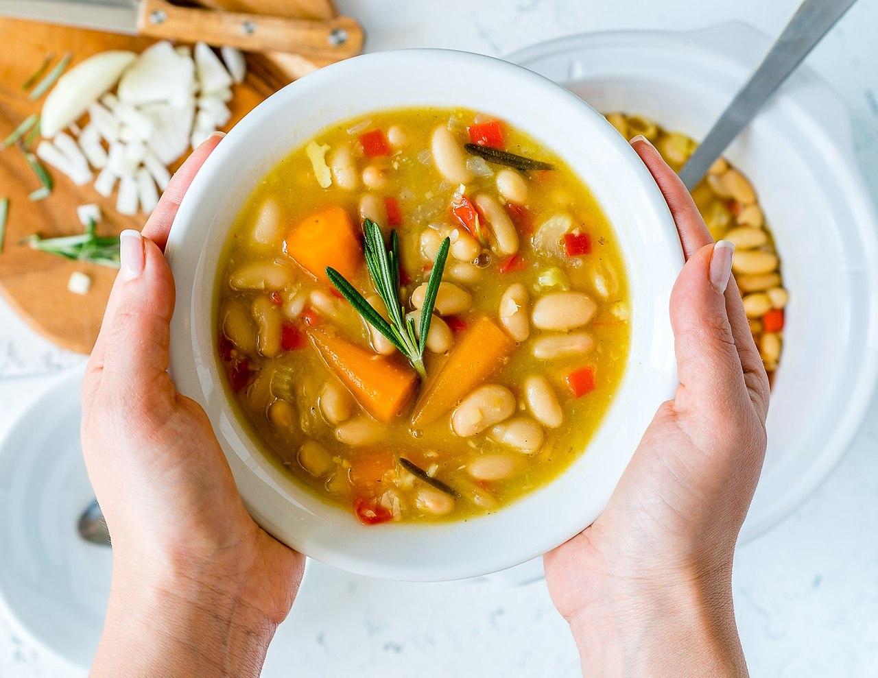 Суп вкусный и простой с фото. Минестроне по милански. Вкусный овощной суп. Овощной суп с фасолью. Овощные супы для веганов.