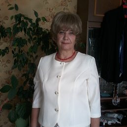 Ольга, 65 лет, Волхов