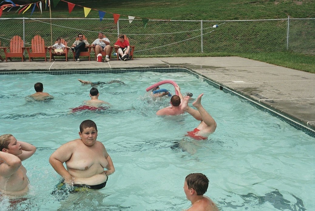Толстухи в бассейне. «Camp Shane» - летний лагерь для похудения. Лагерь для детей с ожирением. Лагерь для толстых детей. Лагерь для толстяков.
