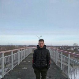 Данил, 20, Туринск