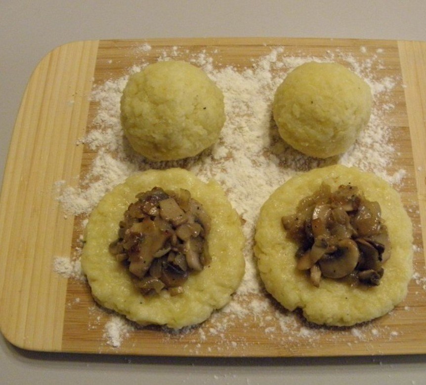 Рецепт зразы картофельные с грибами на сковороде рецепт с фото