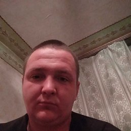 Антон, 27, Никополь