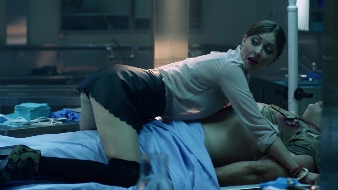 Katharine isabelle topless