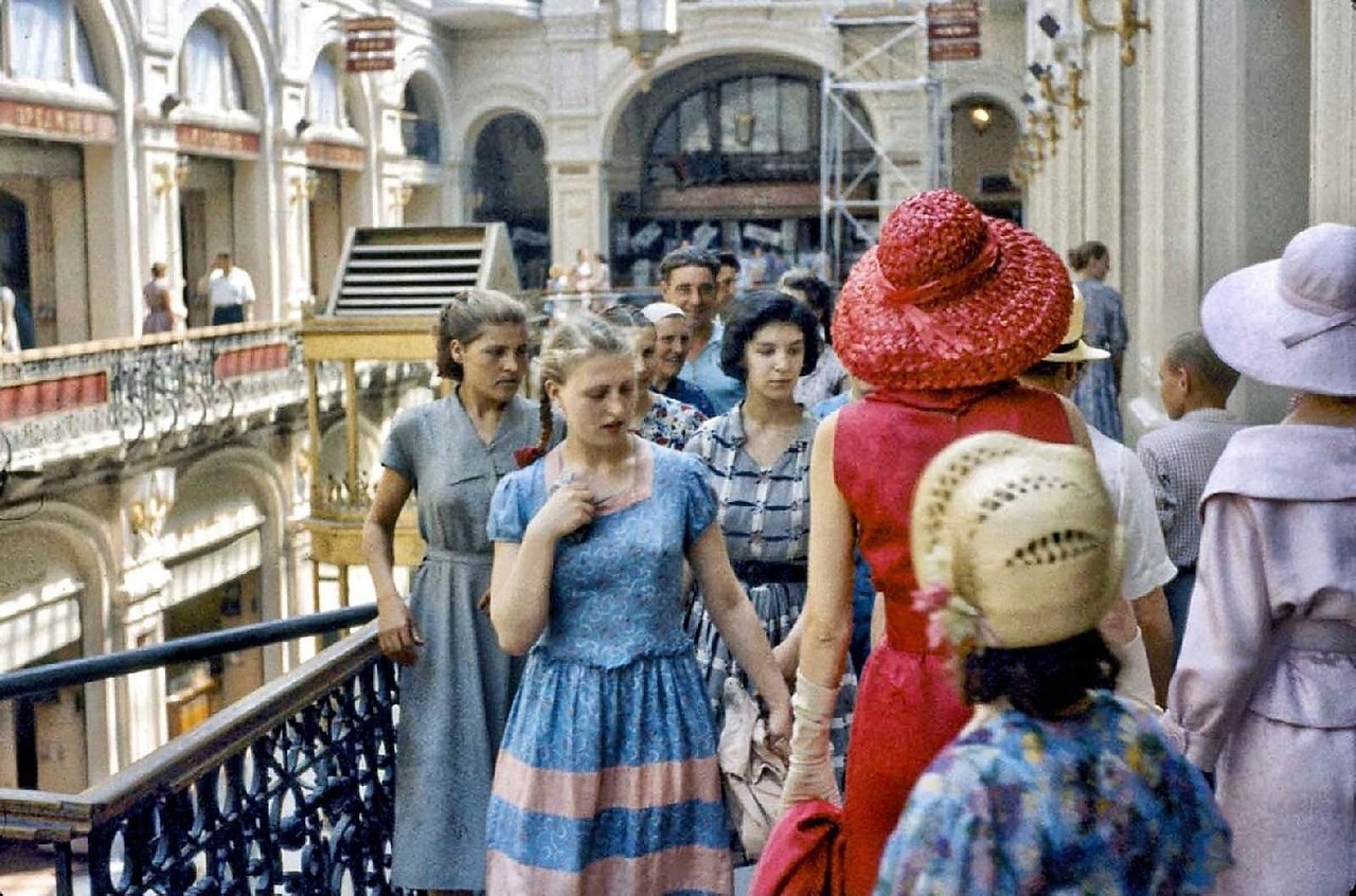 Модели диор в москве 1959 фото
