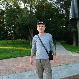 Олег, 52, Путивль