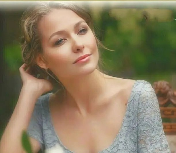 Согласно возрасту и внешность изменилась, И мы ... - Валюша ...