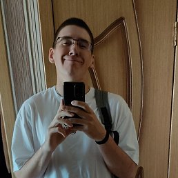 Александр, 21, Омск