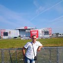       http://vk.com/app2257829#/profile/41328834/