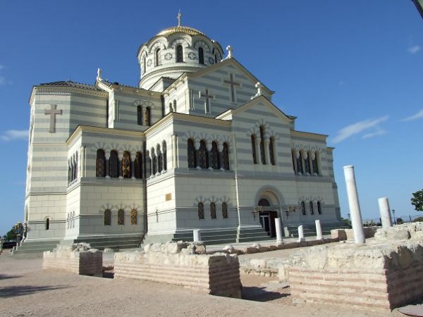 Севастополь площадь с храмом