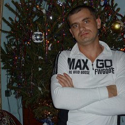 Дмитрий, 44, Лучегорск