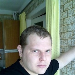 Виталий, 39, Цюрупинск