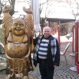 � � ������