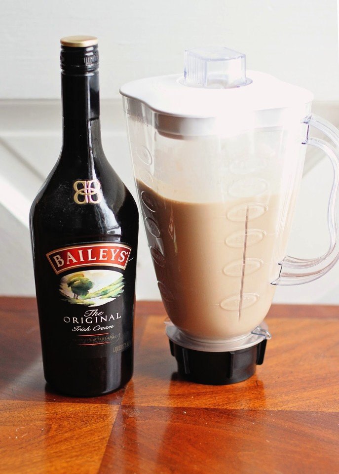   Baileys. :  (  ) -200 .   400 . ... - 3