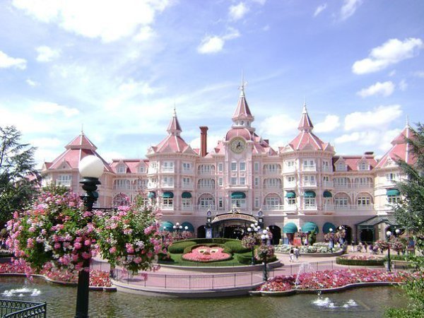����� Disneyland 4*, ����������� � ������ ������������� ����� � ������������� � ���� ����� �� �����, ...