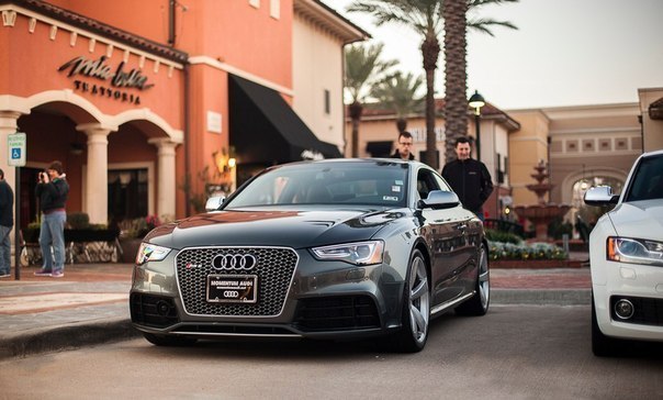 Audi RS5.   250 /,    100 / - 4 