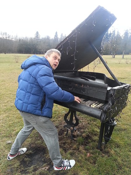  : piano -  , 51 , 