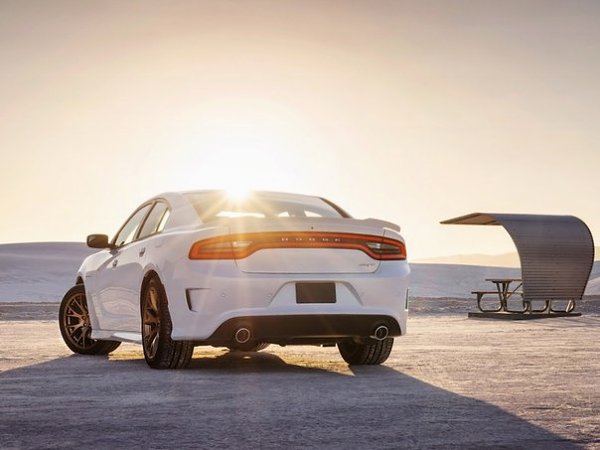 Dodge представил самый мощный серийный седан на планете. До этого звание самого могучего серийного ... - 8