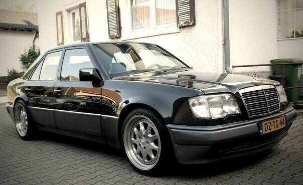   Mercedes-Benz E-   V12.   90- Mercedes-Benz E500 (W124)  ...