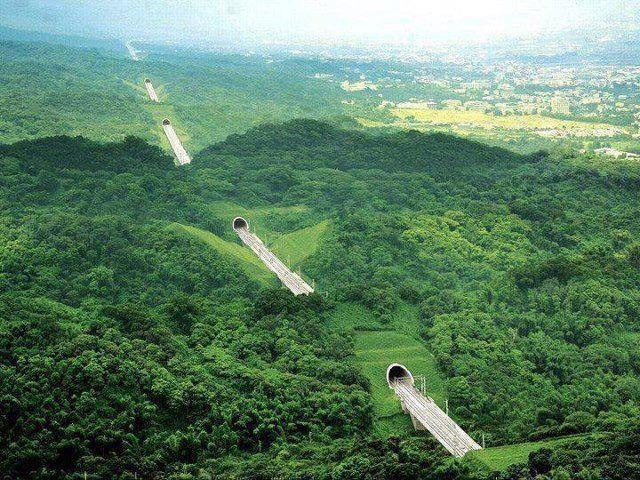 Hsuehshan Tunnel, Taiwan