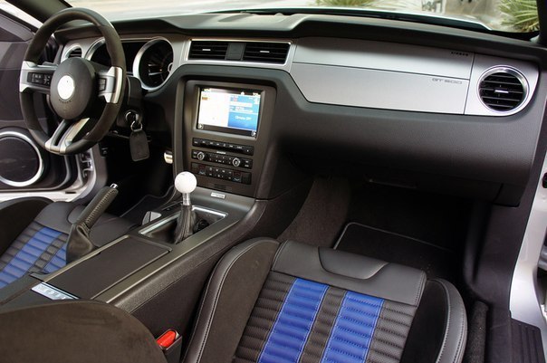 Ford Shelby GT500.  , .: 5409  : V8  , ..: 547 ... - 6