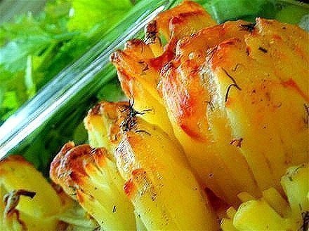Картофель «Дофинэ». Ингредиенты: - 9 шт. картофеля, средних, одинаковой величины - 9 ч. л. ...