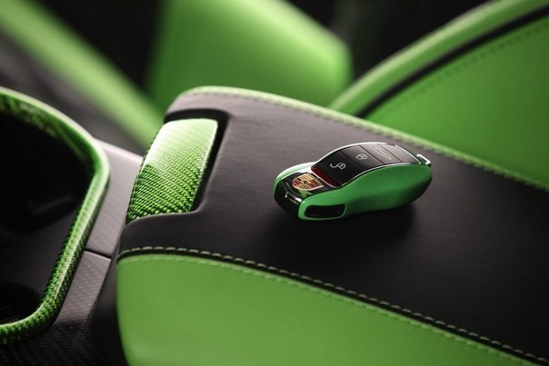 Cayenne Vantage 2 Green Horse Special Edition  TopCar - 3