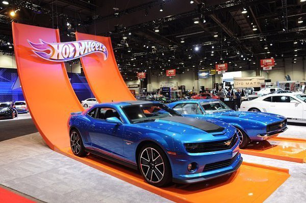 Chevrolet Camaro Hot Wheels Edition - 2