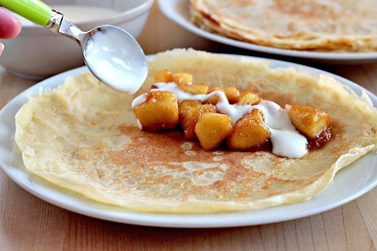 15 самых вкусных начинок для блинчиков. 1. Блины с начинкой из яиц Состав: 4 яйца, 50 гр. зеленого ... - 5