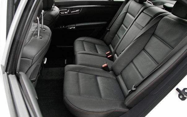 Mercedes-Benz S63 AMG.   (3)5461   (..)544   ... - 6