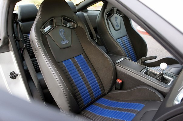 Ford Shelby GT500.  , .: 5409  : V8  , ..: 547 ... - 7