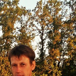 Aleksandr, 53, 