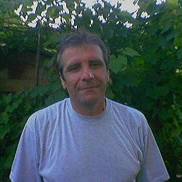 Александр, 60, Глобино