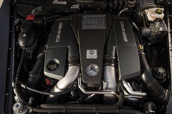 Mercedes-Benz G63 AMG.  5.5 . V8  544 ..   760   0-100 5.4 ... - 8