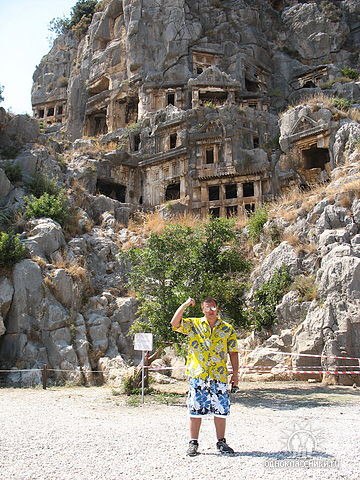 : Kakhi, 44 ,      