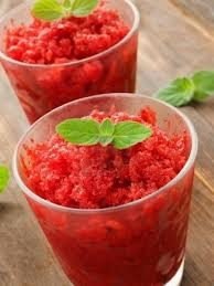 Сорбет из красной смородины. Порций 12 Ингредиентов 2 Потребуется: 1 кг красной смородины, 300 г ...