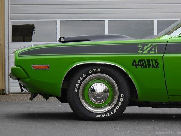 1971 Dodge Challenger T/A 440 Six-Pack - 5