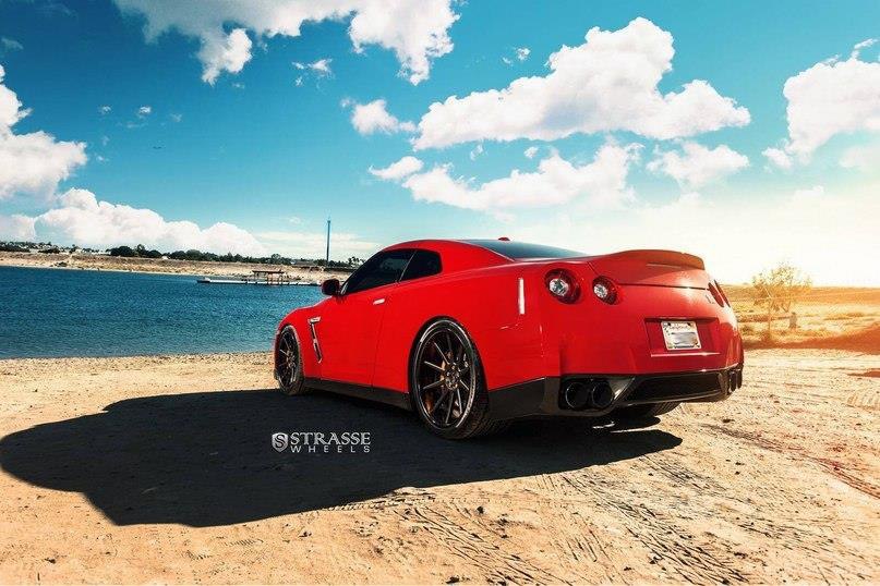 700- Nissan GT-R Alpha 7   Strasse Wheels - 2