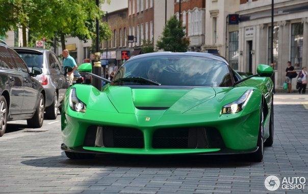 Ferrari LaFerrari - 5