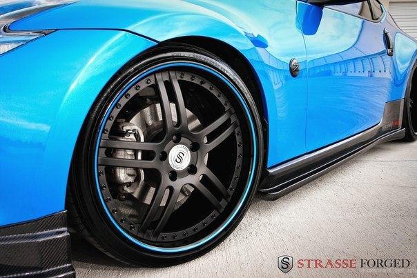 Nissan 370Z. - 6